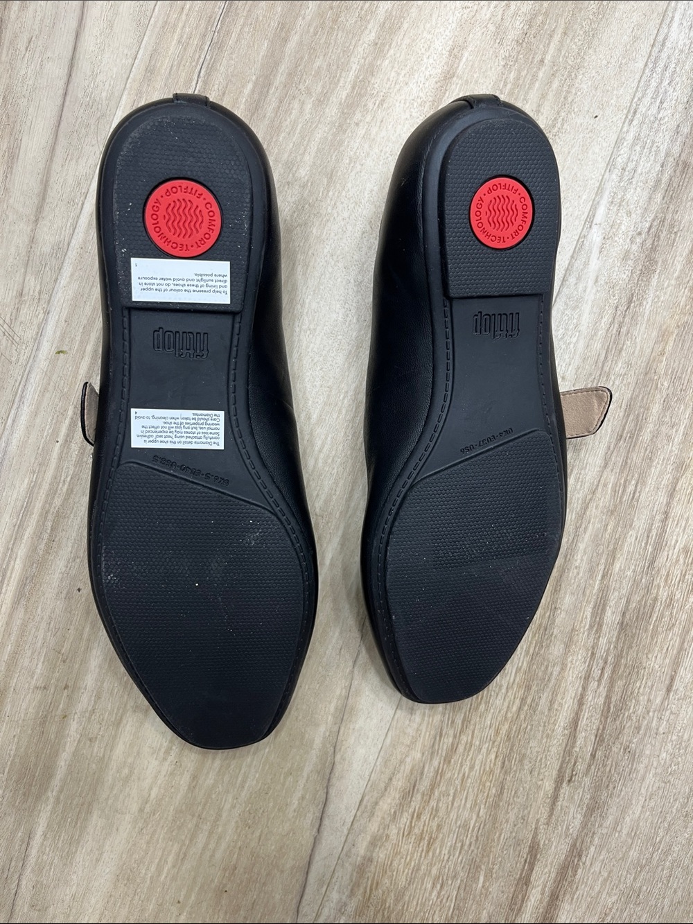 FitFlop Delicato Crystal-Buckle Leather Mary Janes - Picture 2 of 4